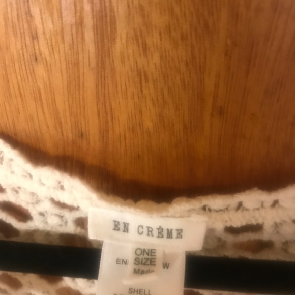 En Crème Anthropologie Embroidered Cream top - Picture 2 of 3